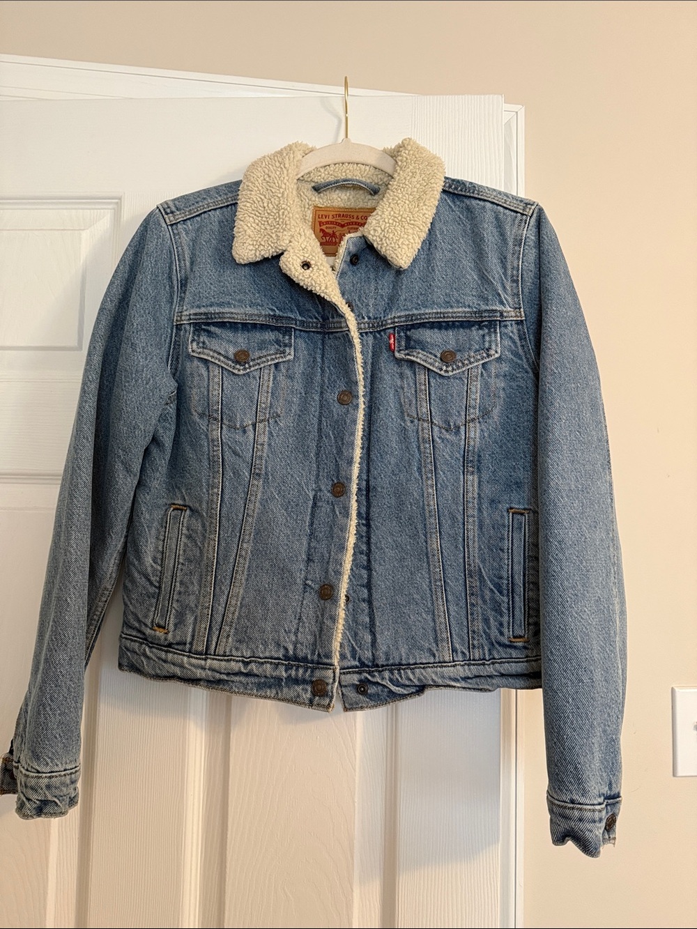 Levi's Light Blue Denim Jacket with Cream Sherpa Collar
